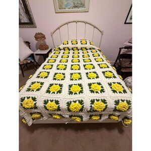 Vintage crocheted blanket afghan with 3D yellow roses Full size 103x103
